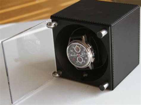 SwissKubiK Watch Winder Review .